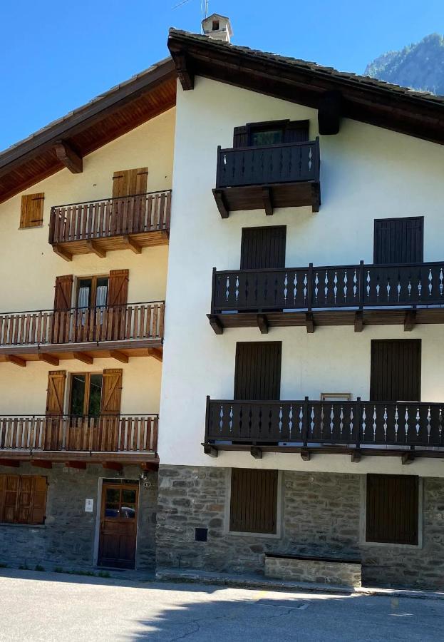 The Twingirls Of Palleusieux Pre-Saint-Didier Exterior photo